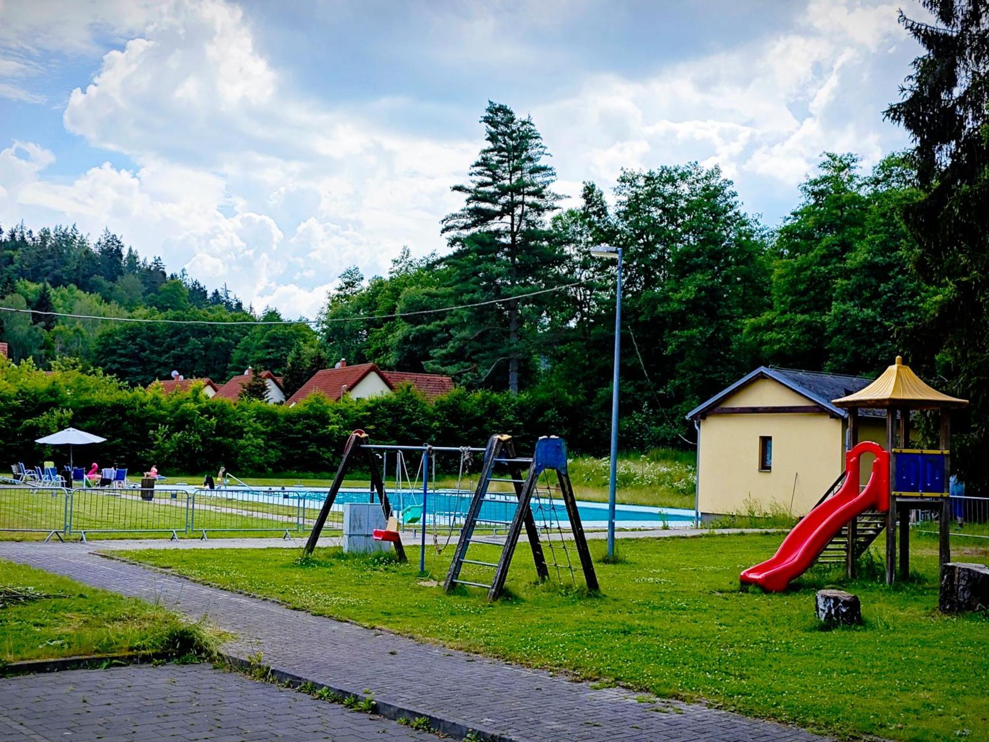 קרלובי וארי Geyserpark Village מראה חיצוני תמונה